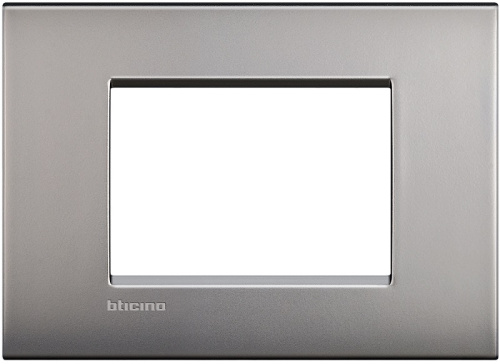 Рамка прямоугольная Legrand BTicino LivingLight 3 мод Матовый никель , Legrand, купить, цена, доставка, безопасность Рамка прямоугольная Legrand BTicino LivingLight 3 мод Матовый никель Legrand — купить по цене от 3 270 ₽ | ПрофБезопасность