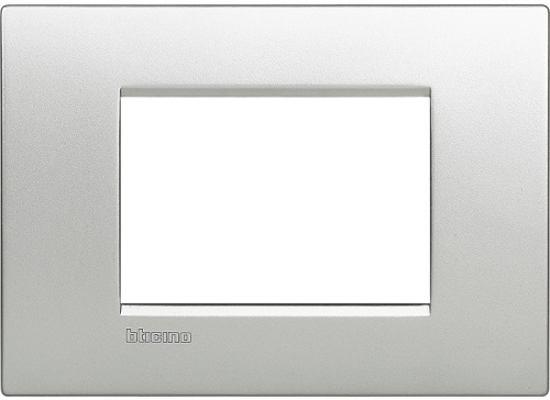 Рамка прямоугольная Legrand BTicino LivingLight 3 мод алюминий Legrand — купить по цене от 3&nbsp;270 ₽ | ПрофБезопасность