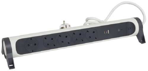 Удлинитель с заземлением и выключателем Legrand Комфорт 5+2xUSB тип A+Cх1,5м 16А 3500Вт бело-черный