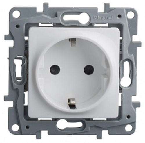 Розетка с заземлением без рамки Legrand Etika 1-м. белый