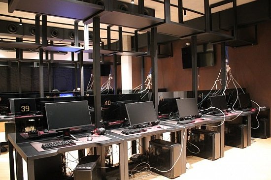 Установка видеонаблюдения и СКУД в компьютерном клубе