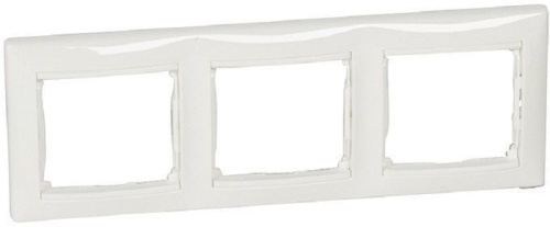 Рамка горизонтальная Legrand Valena 3-м. белый