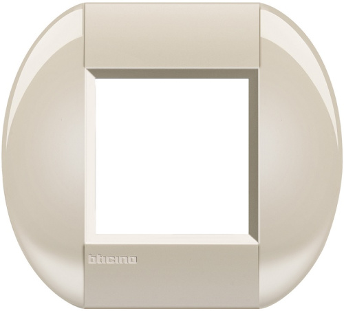 Рамка овальная Legrand BTicino LivingLight 2 мод Кремовый  Legrand — купить по цене от 1&nbsp;242 ₽ | ПрофБезопасность