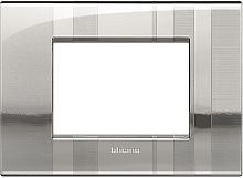 Рамка прямоугольная Legrand BTicino LivingLight 3 мод Ленты 