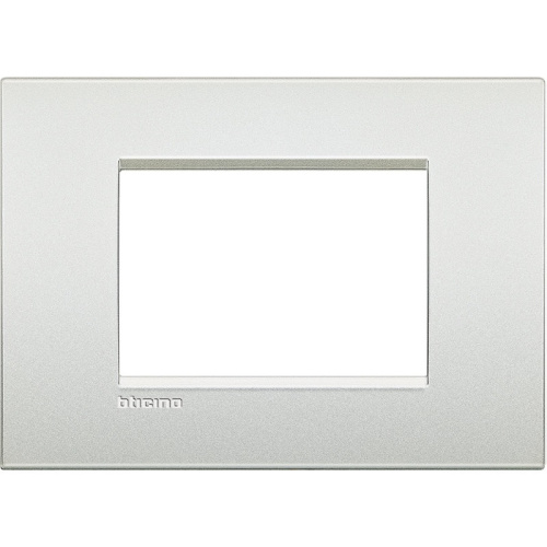 Рамка прямоугольная Legrand BTicino LivingLight 3 мод Белый жемчуг  Legrand — купить по цене от 3&nbsp;270 ₽ | ПрофБезопасность фото 2
