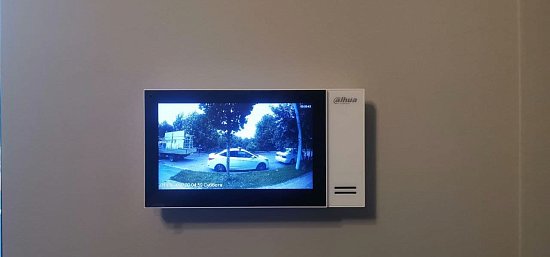 Установка IP-видеодомофона Dahua в частном доме