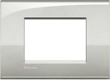 Рамка прямоугольная Legrand BTicino LivingLight 3 мод Лунное серебро 