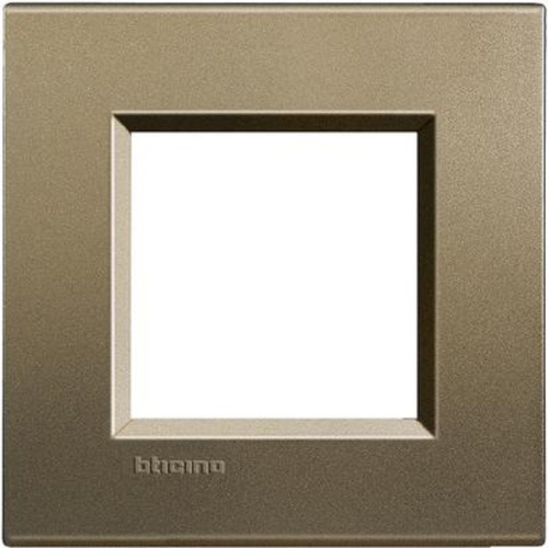 Рамка прямоугольная Legrand BTicino LivingLight 2 мод Коричневый шелк  Legrand — купить по цене от 2&nbsp;096 ₽ | ПрофБезопасность