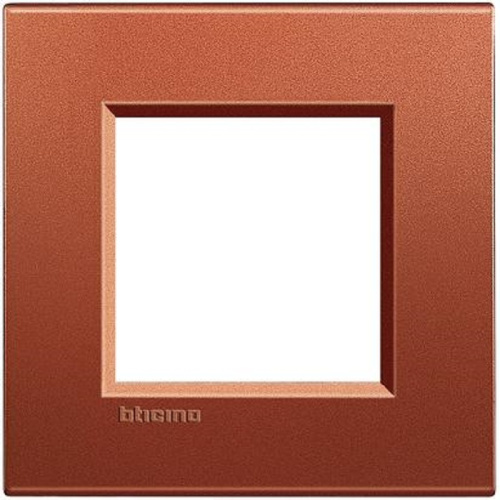 Рамка прямоугольная Legrand BTicino LivingLight 2 мод Красный шелк  Legrand — купить по цене от 2&nbsp;096 ₽ | ПрофБезопасность