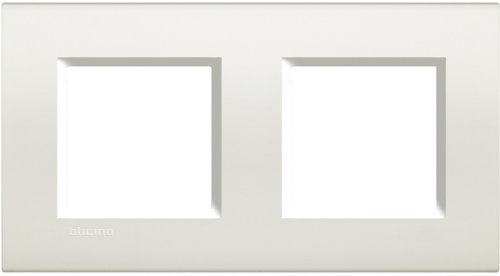 Рамка прямоугольная Legrand BTicino LivingLight 4 мод белый Legrand — купить по цене от 700 ₽ | ПрофБезопасность